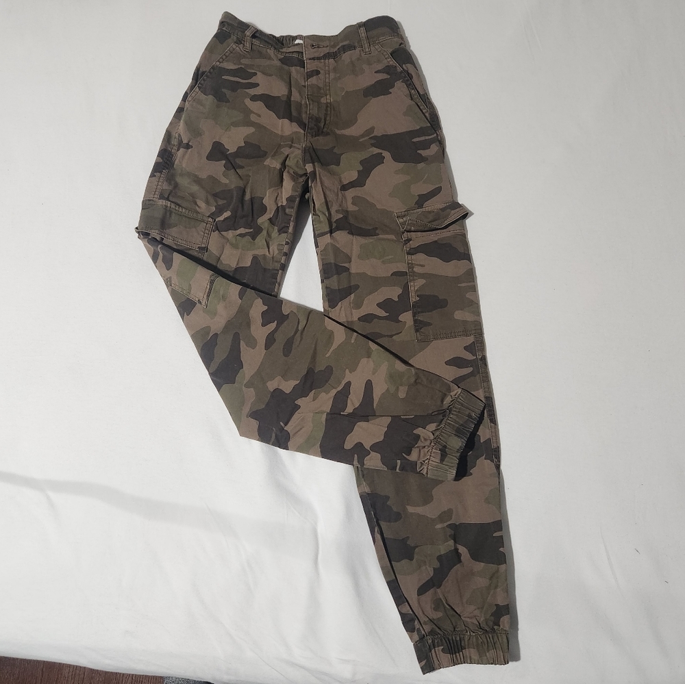 Garage cargo camo pants